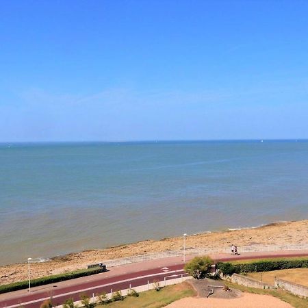 Royan - Pleine Vue Mer Pour Cet Appartement Classe 2 Etoiles - Les Tamaris Exterior photo