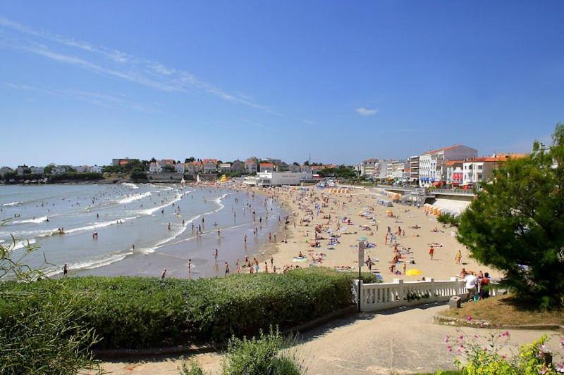 Royan - Pleine Vue Mer Pour Cet Appartement Classe 2 Etoiles - Les Tamaris Exterior photo
