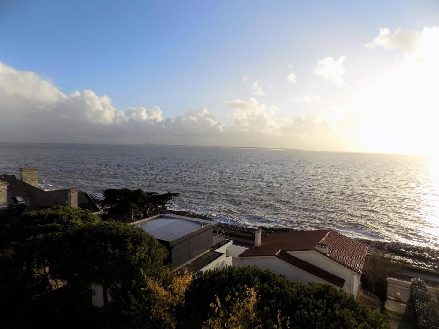 Royan - Pleine Vue Mer Pour Cet Appartement Classe 2 Etoiles - Les Tamaris Exterior photo